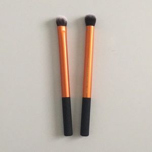 FINAL PRICE! Real Techniques Concealer Brush Duo